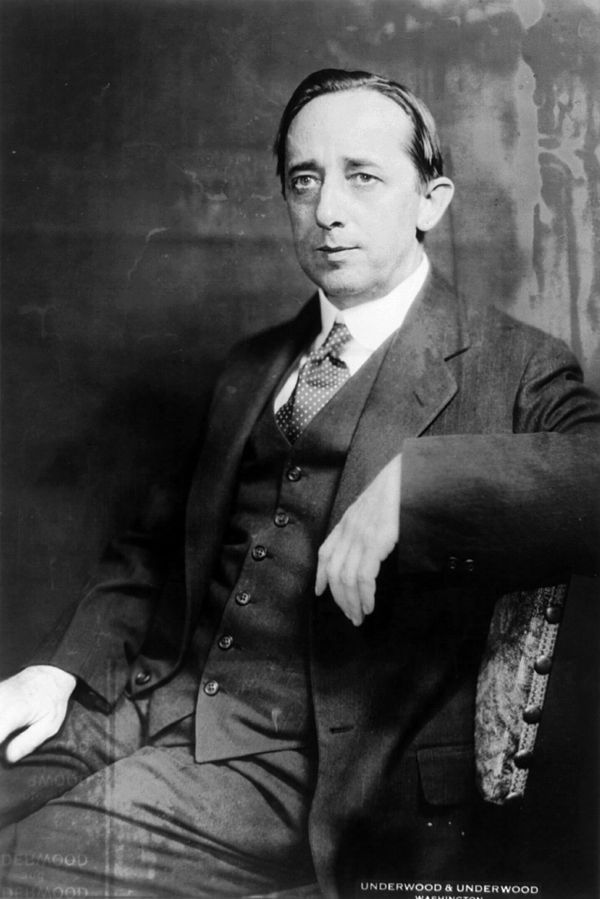 Claude Bowers: Dunning's most infamous student. He would write the hugely popular work titled 'The Tragic Era: The Revolution After Lincoln' where he propagated racist ideas such as 'The Lost Cause', southern victimhood, and the 'tragedy' of Reconstruction for white Americans.